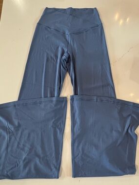 Aerie Offline Crossover Blueish Purple Flare Leggings